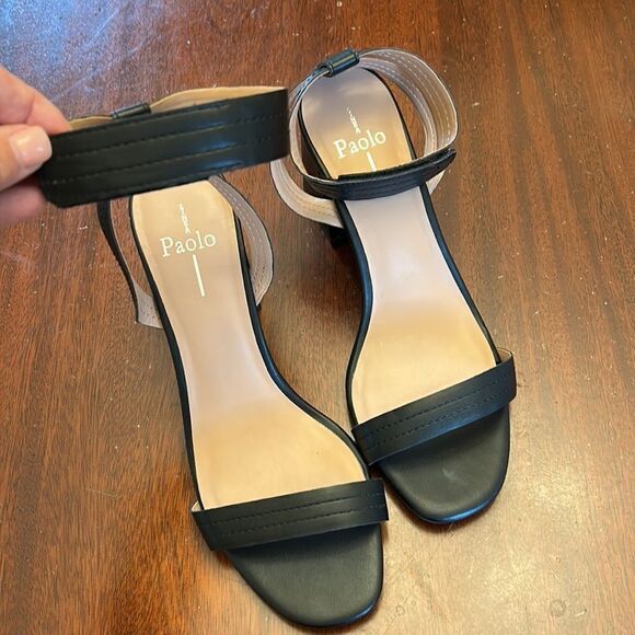 Linea Paola Emmie black ankle wrap heeled strappy sandals Size 9 NWOT - Picture 6 of 9